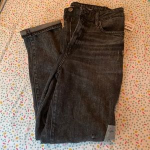 NWT High-Waisted Straight Ankle Jean